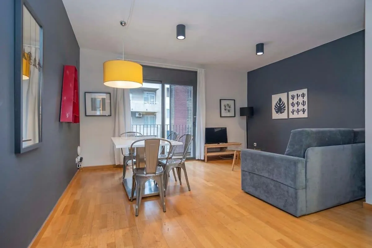 2 Bedroom Duplex Apartment With Balcony 4-3 Βαρκελώνη 0*,