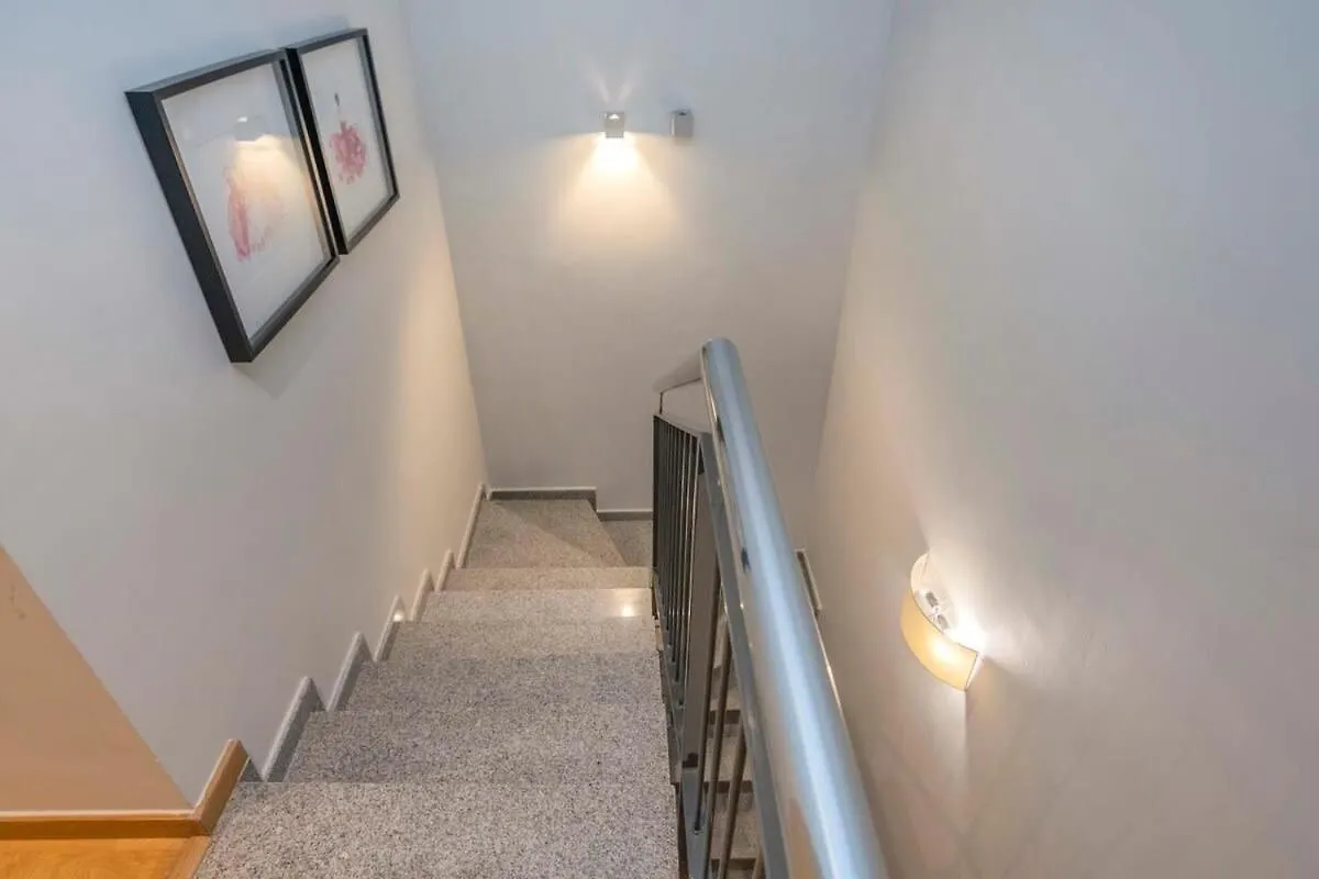 2 Bedroom Duplex Apartment With Balcony 4-3 Βαρκελώνη Ισπανία